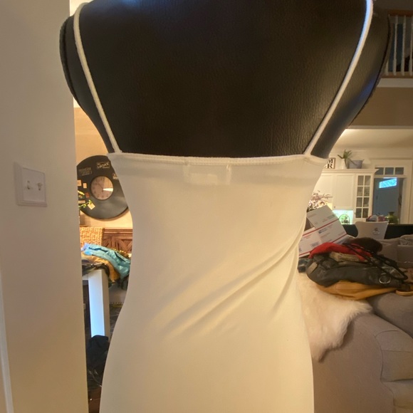White Stretch Tank Top - Picture 3 of 3